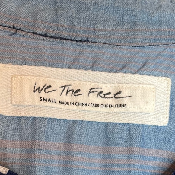 Free People We The Free Lace Up Chambray Top size Small - Picture 4 of 6